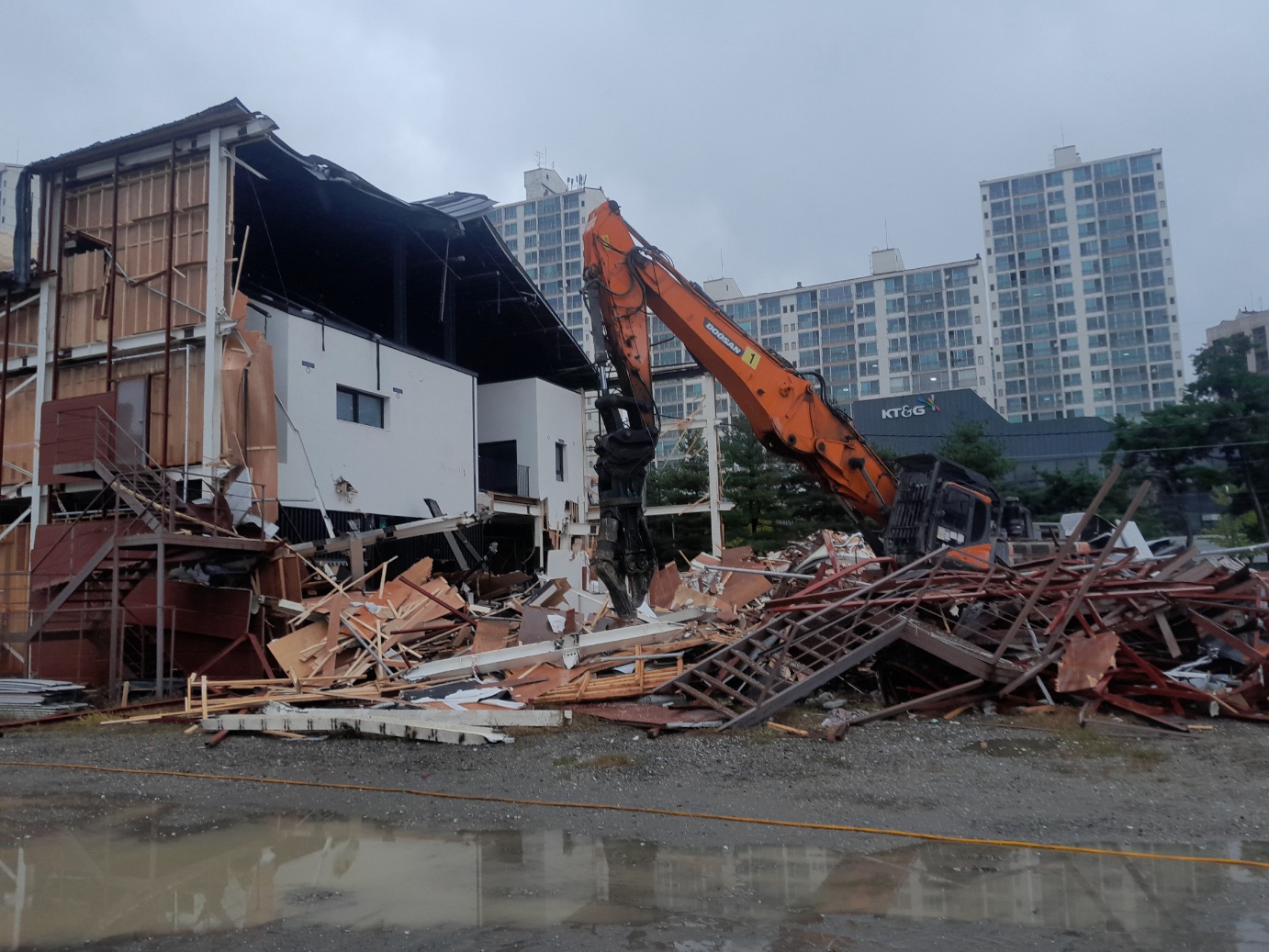 /user/c/captain/editor/2510/68b9db870de9363ccad43dca47510843_1761202825_0685.jpg 이미지크게보기