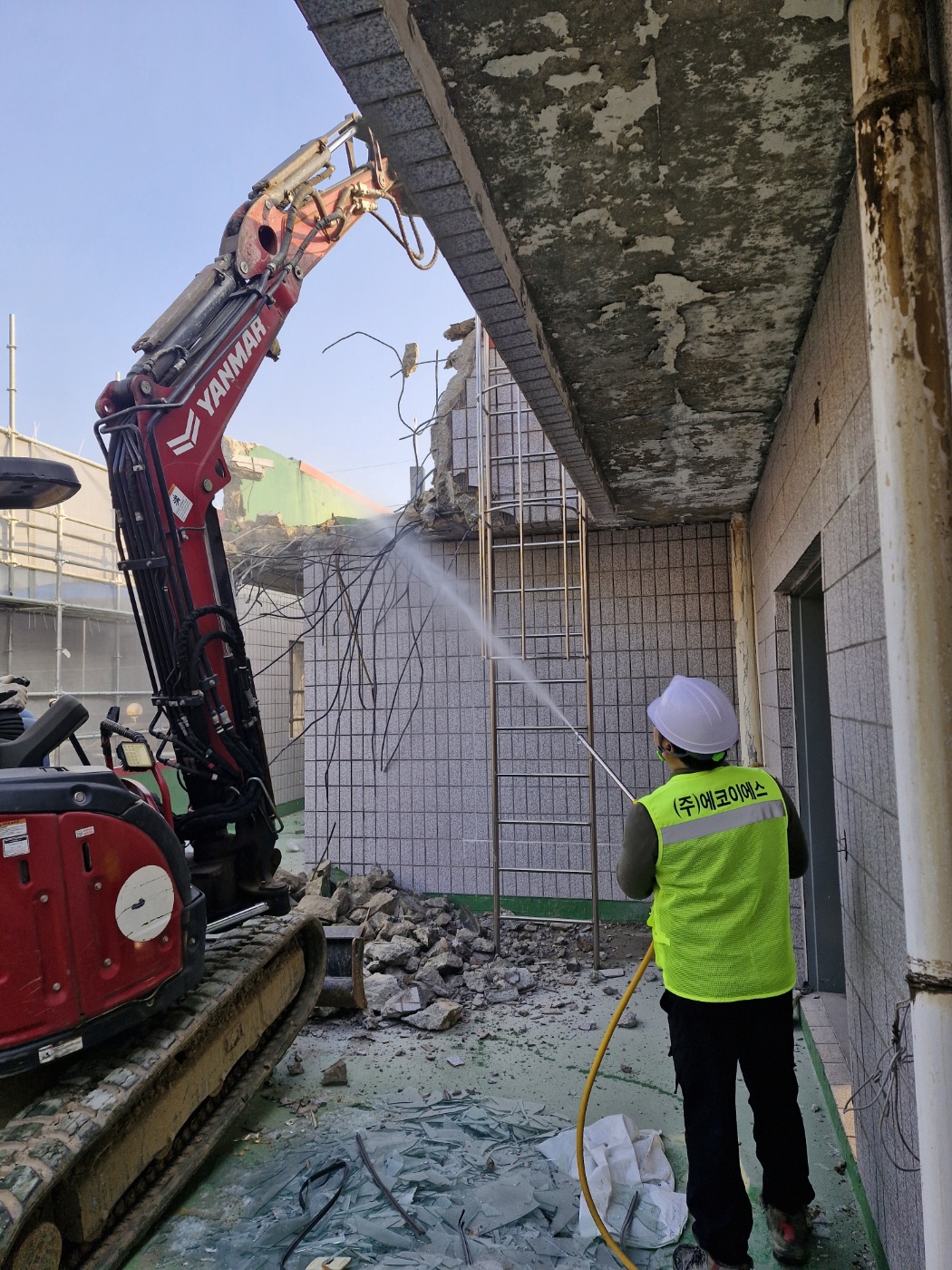 /user/c/captain/editor/2512/b9d4cf7215f5d836fdb399c467ce45b1_1766381813_5507.jpg 이미지크게보기