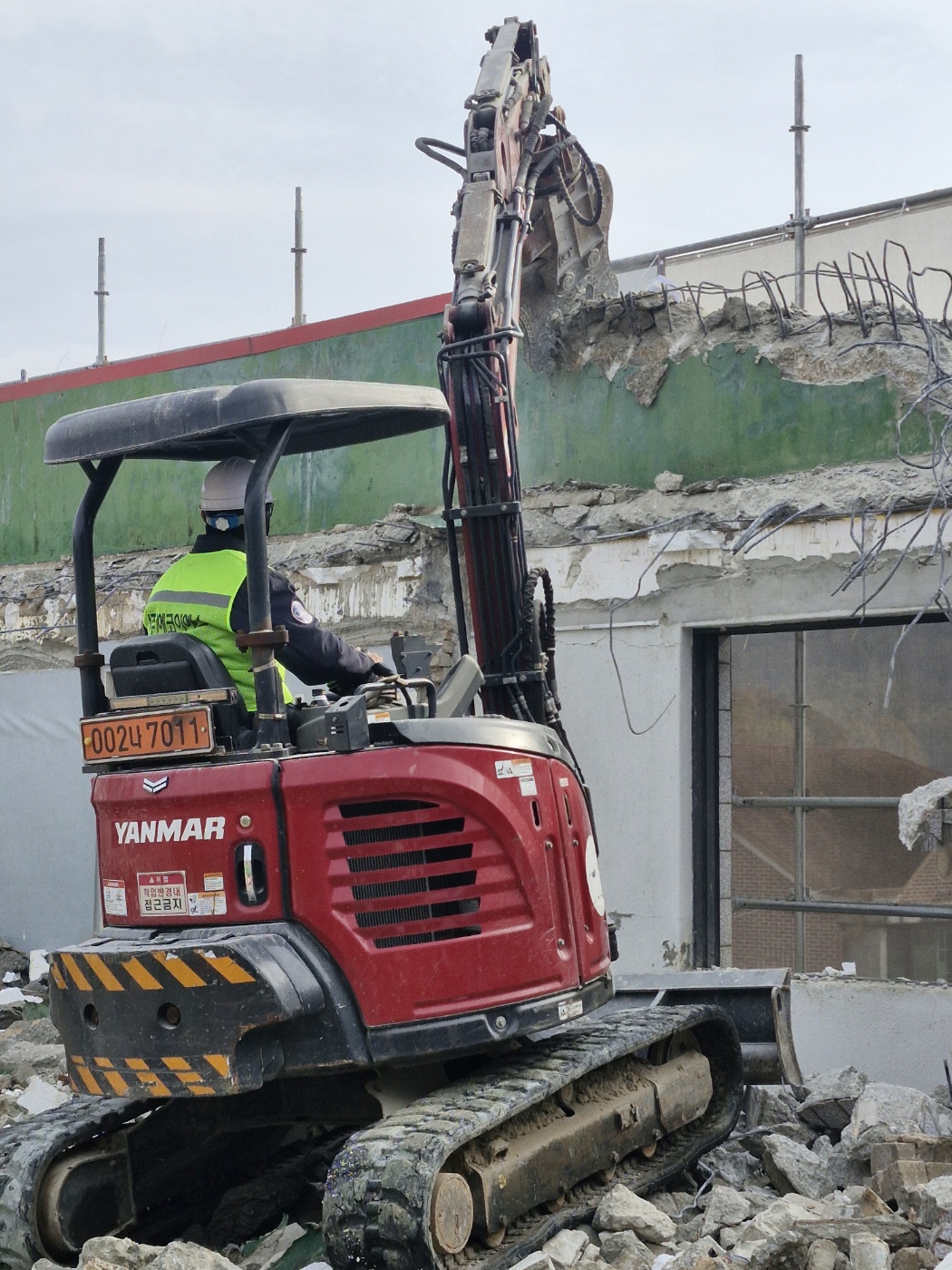 /user/c/captain/editor/2512/b9d4cf7215f5d836fdb399c467ce45b1_1766381815_693.jpg 이미지크게보기